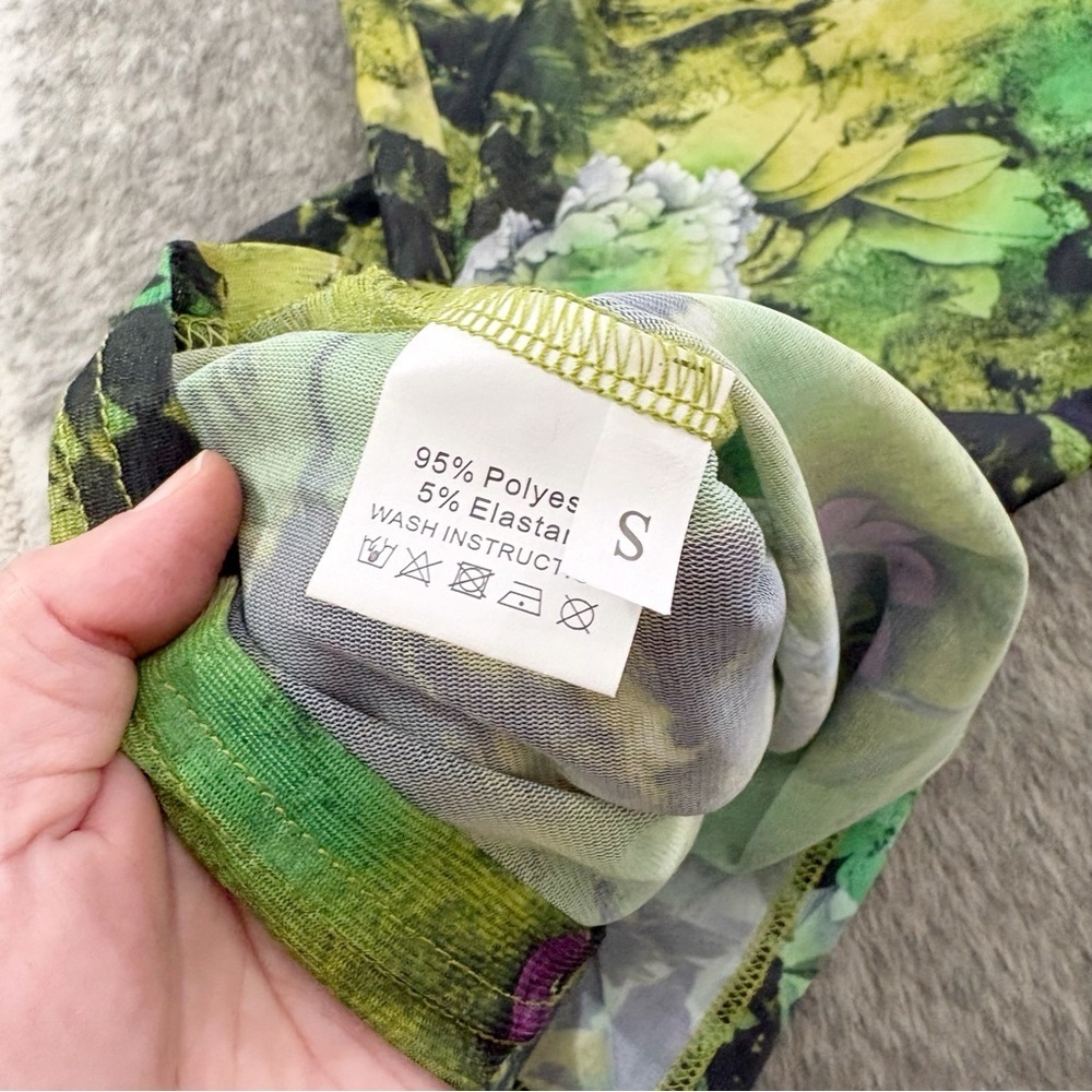 Mesh Floral Top Small - Picture 8 of 10